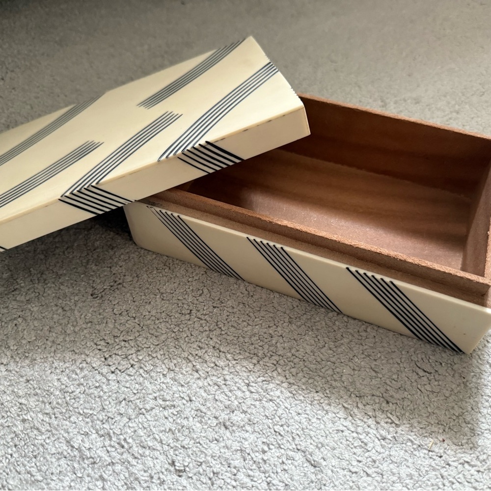 Jewelry Box - Picture 3 of 3